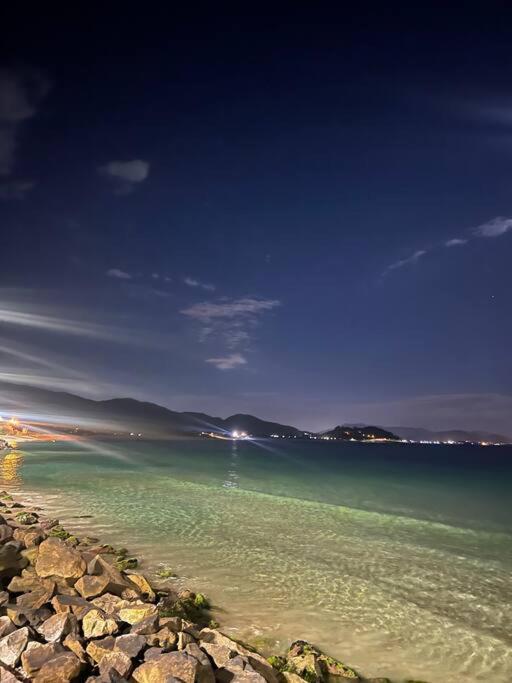Duplex Vista Mar No Sul Da Ilha Com Acesso Direto A Praia * Florianópolis